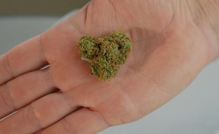 cbd may have stickiness